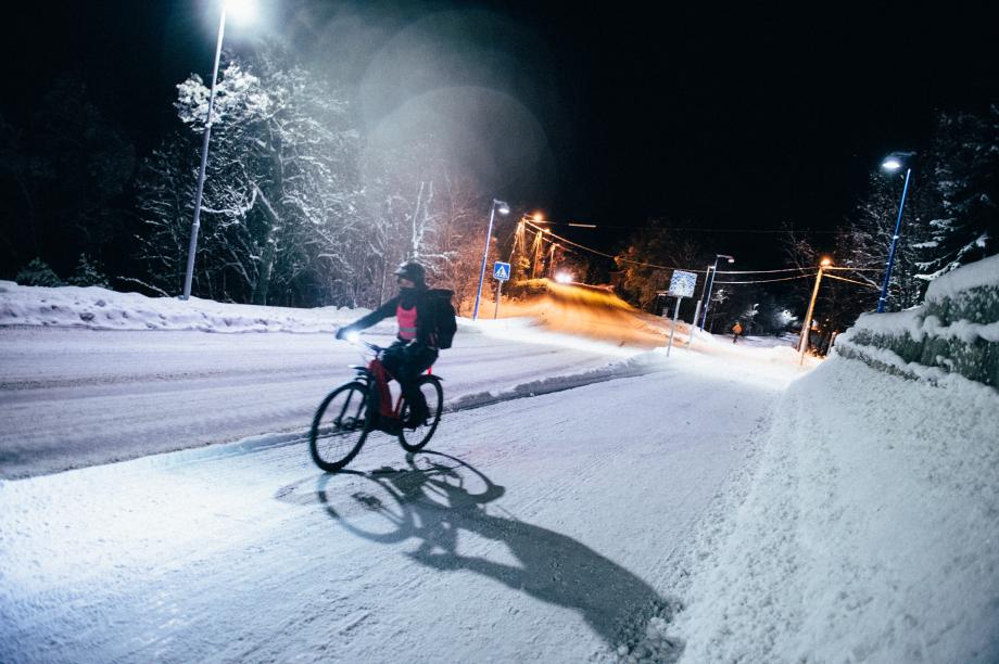 Vintersyklist Prestvannet Tromsø