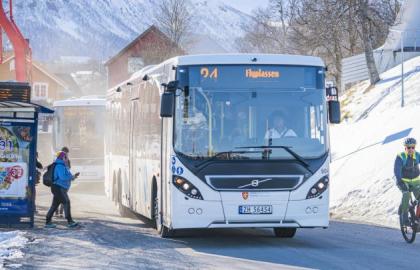 Buss, gange, sykkel vinter Tromsø