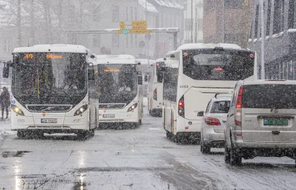 Bussene trenger raskere fremkommelighet Busser i tett trafikk