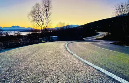 Fortau og vei på Slettaelva timoteivegen