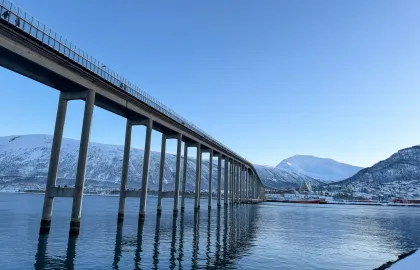 Tromsøbrua sett fra Vervet